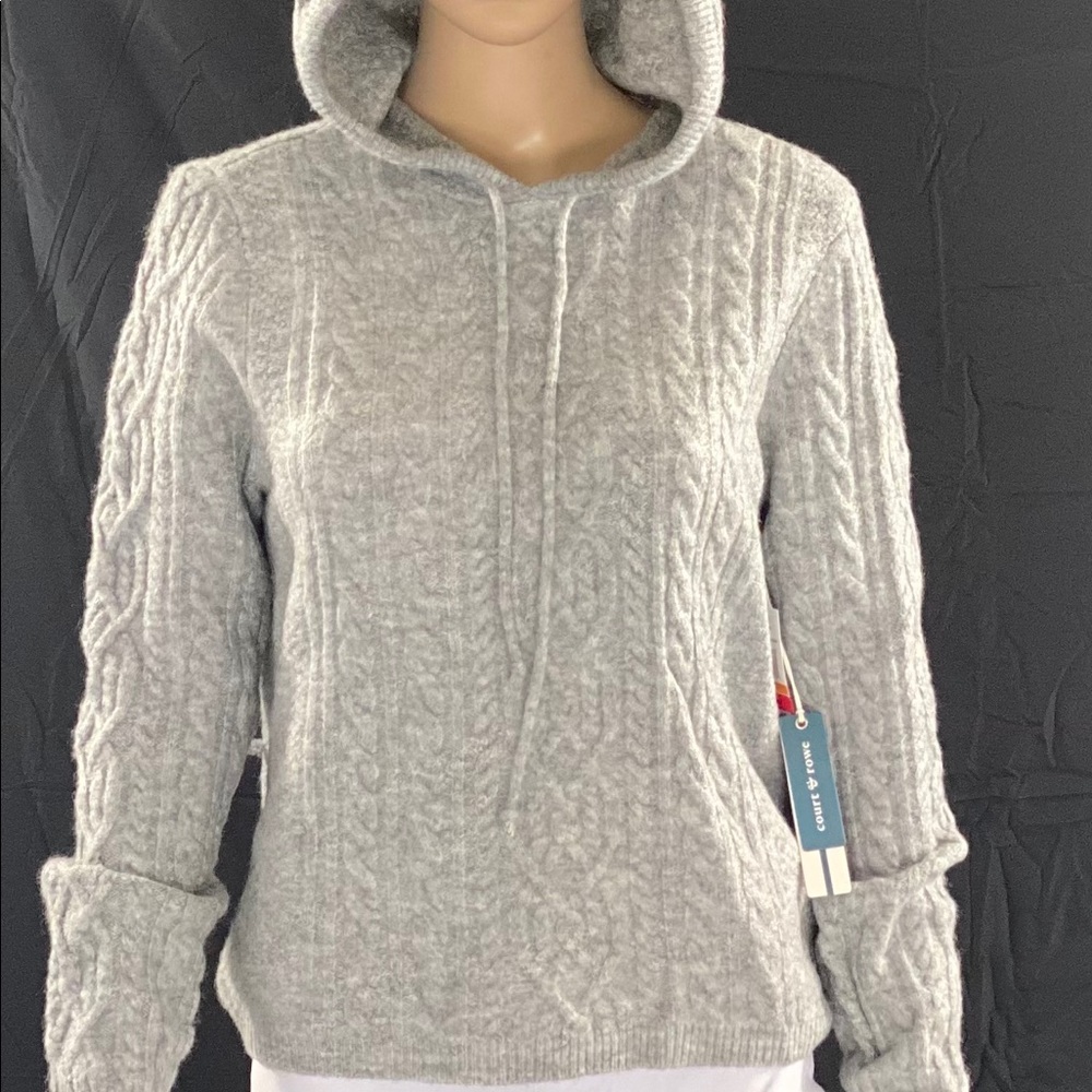 BRAND NEW COURT & ROWE HOODED SWEATER